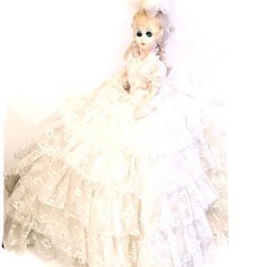 Madame Alexander Elise vintage bride doll